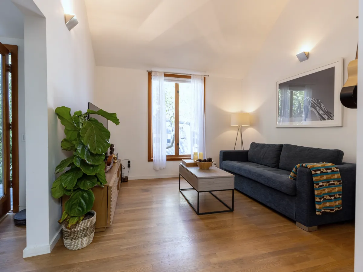Private unit living room at Milwood Studios, used as a green room and base camp for talent and crew